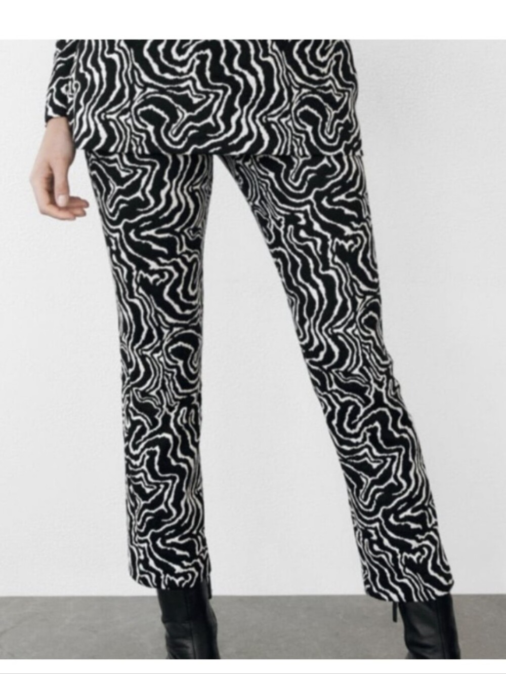 Zara Knit Jacquard Flare Pants Black & White Wave Swirl Print Size Medium